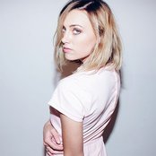 Chelsea Lankes - List pictures