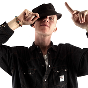 Kapten Röd - List pictures