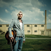 Lee Brice - List pictures