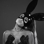 Ariana Grande - List pictures