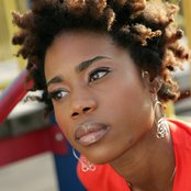 Algebra Blessett - List pictures