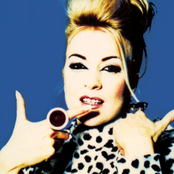 Lian Ross - List pictures