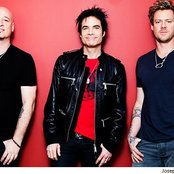 Train - List pictures