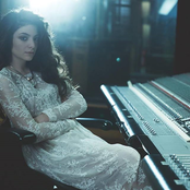 Lorde - List pictures
