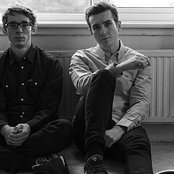 Fred V & Grafix - List pictures