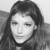 Mallu Magalhães - List pictures