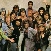 Les Humphries Singers - List pictures