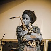 Matana Roberts - List pictures