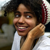 Nneka - List pictures