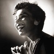 Shirley Bassey - List pictures