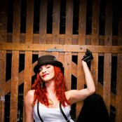 Carmit Bachar - List pictures