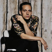 Gabriel Bruce - List pictures