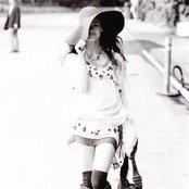 Vanessa Paradis - List pictures