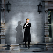 Holly Herndon - List pictures