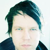 Samae Koskinen - List pictures