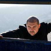 Reyli Barba - List pictures