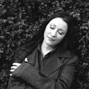 Holly Cole - List pictures