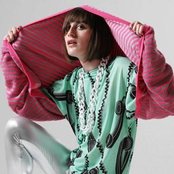 Yelle - List pictures