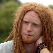 Newton Faulkner - List pictures