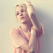 Emma Louise - List pictures