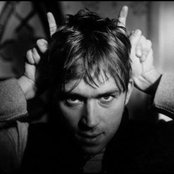 Damon Albarn - List pictures