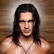 Juanes - List pictures