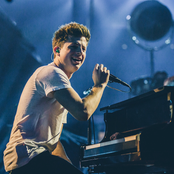 Charlie Puth - List pictures
