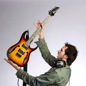 Paul Gilbert - List pictures