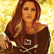 Cassadee Pope - List pictures
