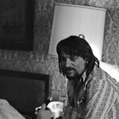 Waylon Jennings - List pictures
