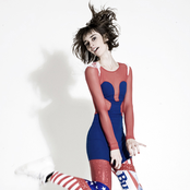 Yelle - List pictures