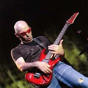 Joe Satriani - List pictures