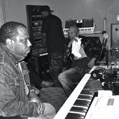 No I.d. - List pictures