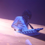 Jean Michel Jarre - List pictures