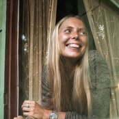 Joni Mitchell - List pictures