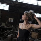 Sarah Mckenzie - List pictures