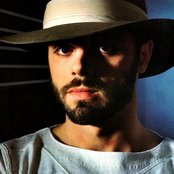 Peter Brown - List pictures