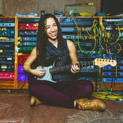 Jackie Venson - List pictures