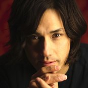 David Usher - List pictures