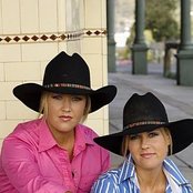 Sunny Cowgirls - List pictures