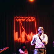 Brian Owens - List pictures