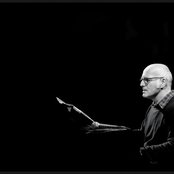 Ludovico Einaudi - List pictures