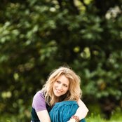 Laura Story - List pictures