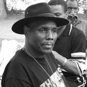 Oliver Mutukudzi - List pictures