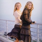 Mary-kate And Ashley Olsen - List pictures