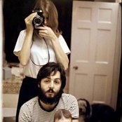 Paul & Linda Mccartney - List pictures