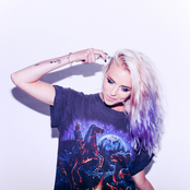 Kyla La Grange - List pictures