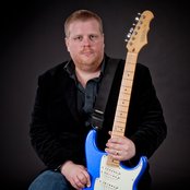 Danny Bryant - List pictures