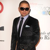 Larry Hernandez - List pictures