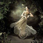 Hitoto Yo - List pictures